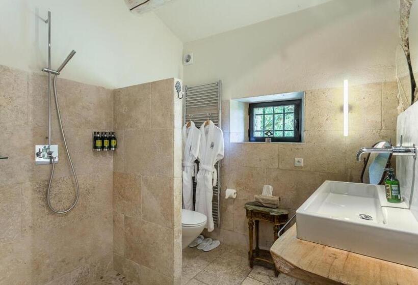 デラックスルーム, Domaine Les Roullets