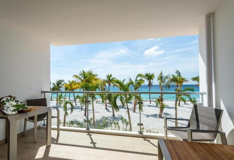 استودیوی استاندارد با چشمانداز دریا, Delfins Beach Resort