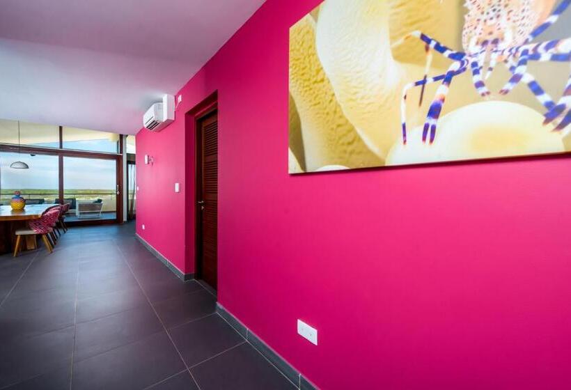 1 Bedroom Penthouse Apartment, Delfins Beach Resort