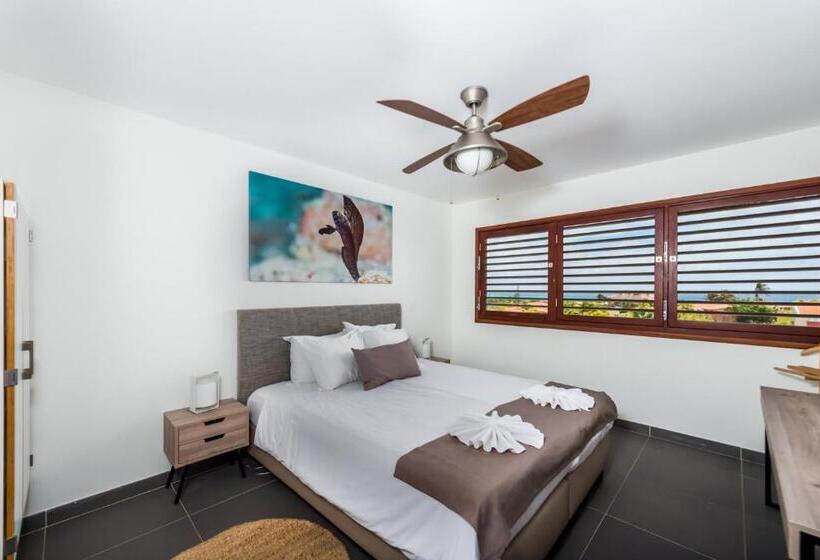 1 Bedroom Penthouse Apartment, Delfins Beach Resort