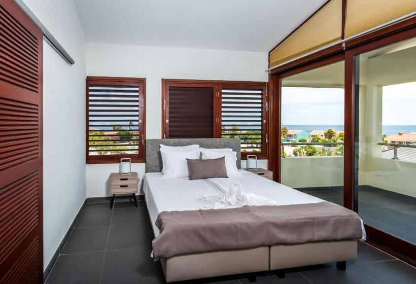 1 Bedroom Penthouse Apartment, Delfins Beach Resort