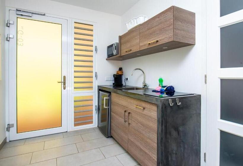 استودیوی لوکس, Delfins Beach Resort