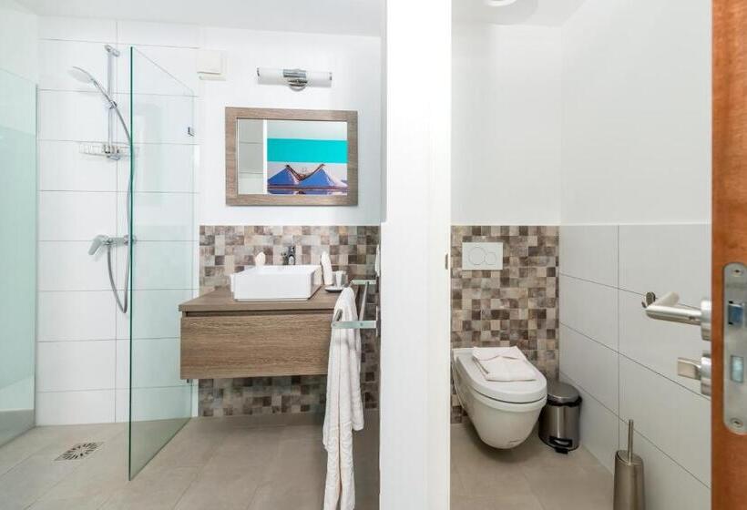 ویلای یک اتاق خوابه با استخر شنا, Delfins Beach Resort