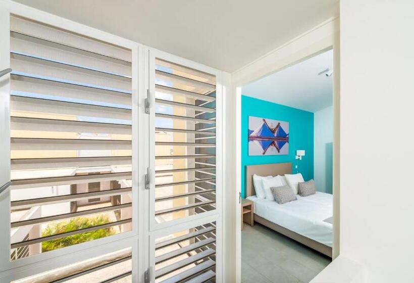 ویلای یک اتاق خوابه با استخر شنا, Delfins Beach Resort