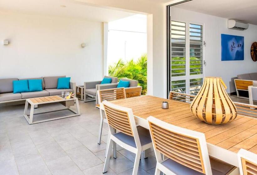 ویلای یک اتاق خوابه با استخر شنا, Delfins Beach Resort