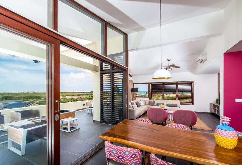 1 Bedroom Penthouse Apartment, Delfins Beach Resort