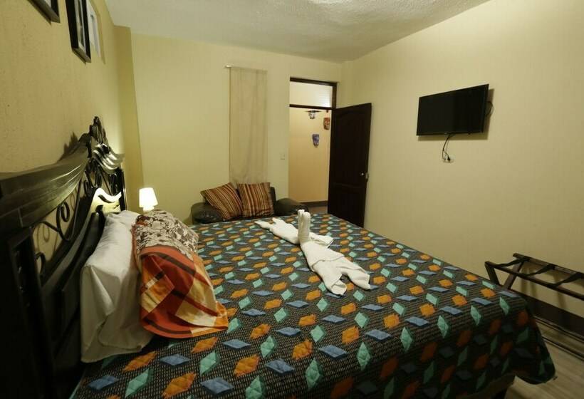 اتاق لوکس با بالکن, El Delfin Hotel Y Restaurante