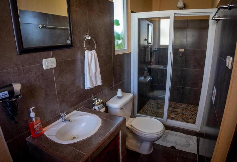 اتاق لوکس با بالکن, El Delfin Hotel Y Restaurante