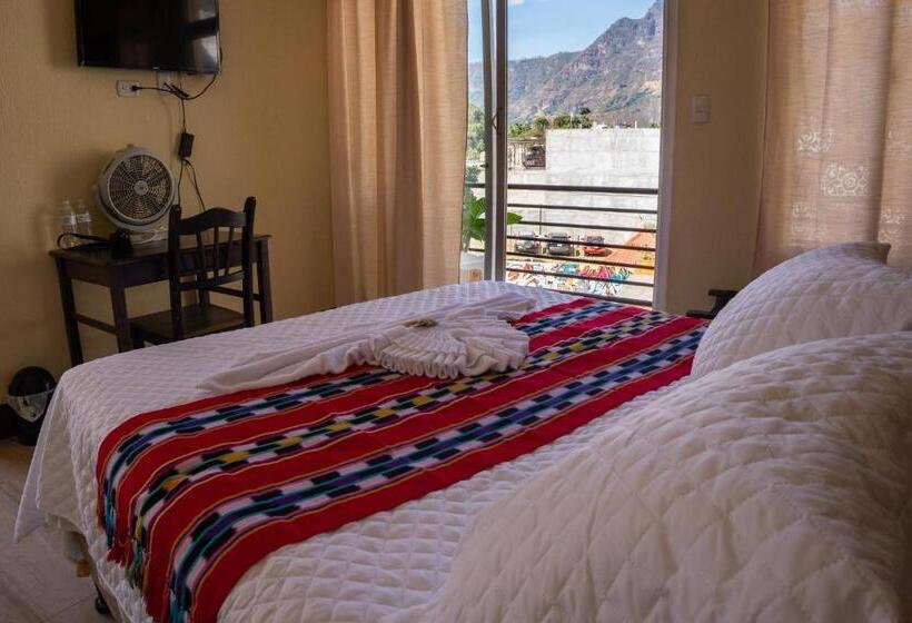 اتاق لوکس با بالکن, El Delfin Hotel Y Restaurante