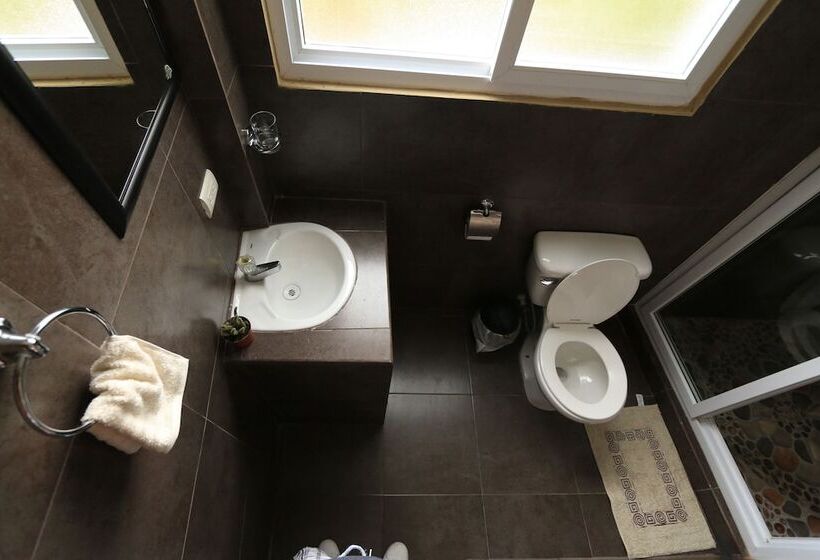 اتاق لوکس با بالکن, El Delfin Hotel Y Restaurante