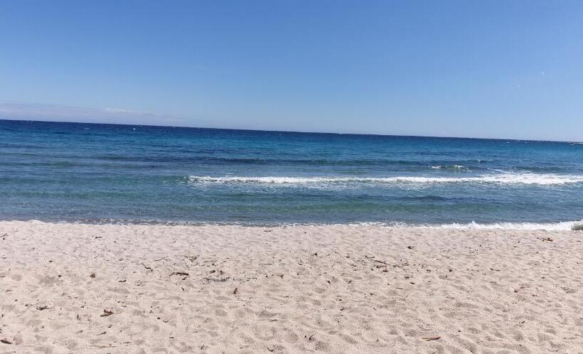 컴포트 트리플 룸, Auberge De Cannedda