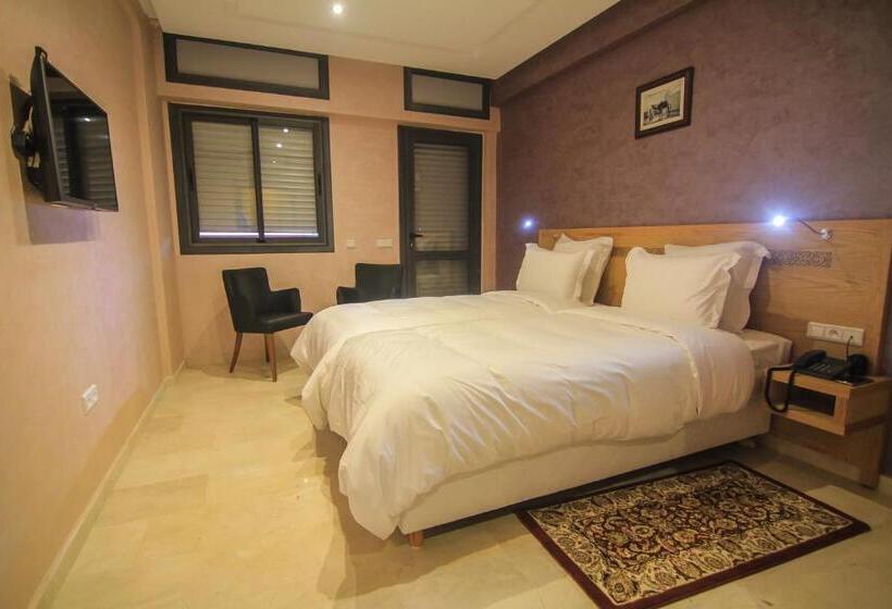 싱글 디럭스 룸, Kenzo