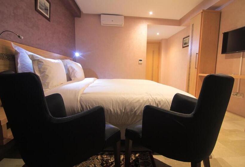 주니어 스위트 발코니, Kenzo