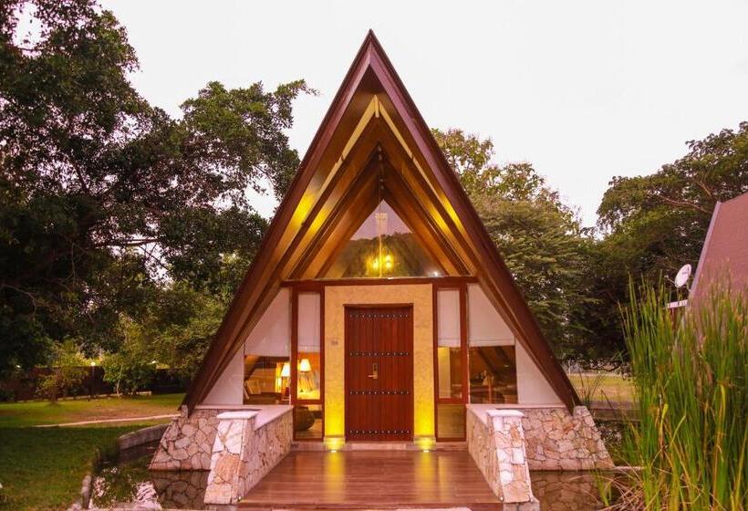 Шале Superior 1 Спальня, Liyya Water Villas