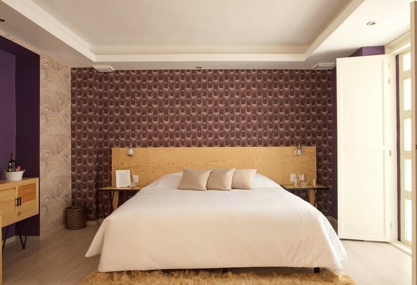 جناح جونيور, Santosi