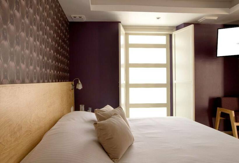 جناح جونيور, Santosi