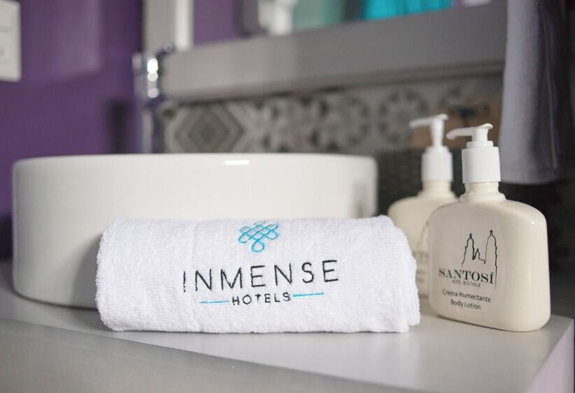 جناح جونيور, Santosi