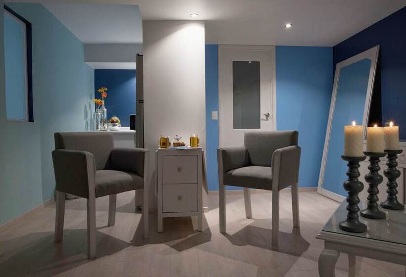 جناح عائلي, Santosi