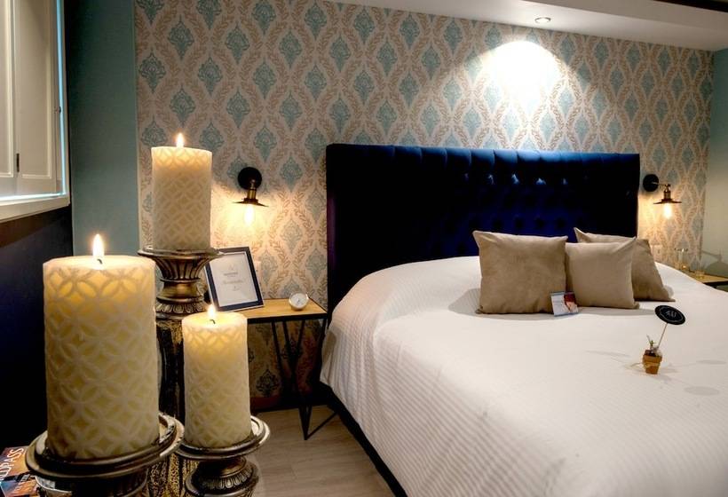 جناح جونيور, Santosi