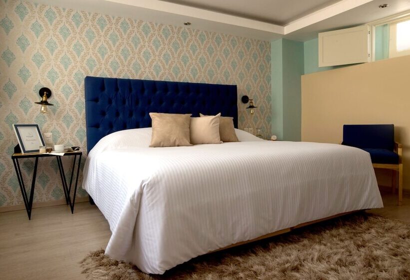 جناح جونيور, Santosi