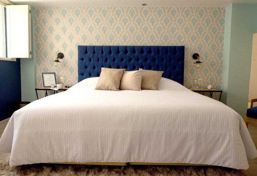 جناح جونيور, Santosi