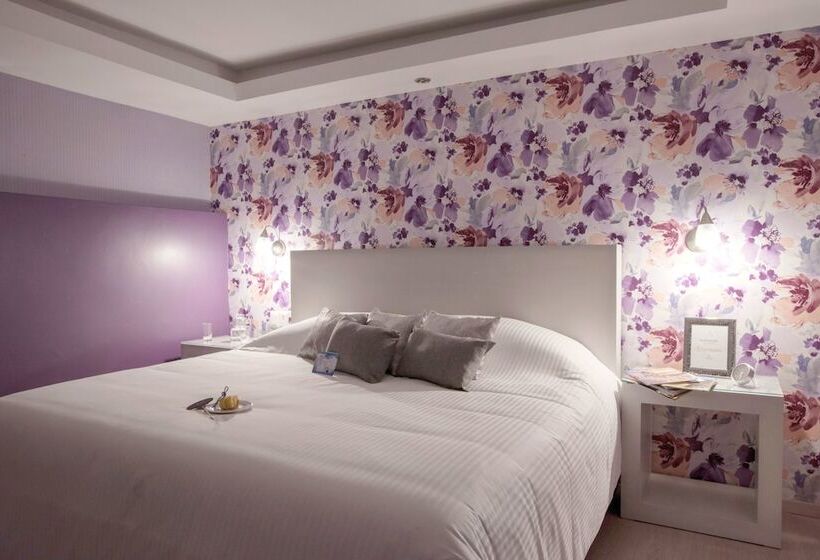 جناح جونيور, Santosi