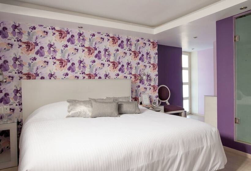 جناح جونيور, Santosi