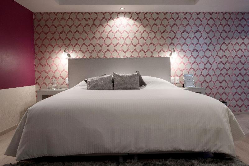 جناح جونيور, Santosi