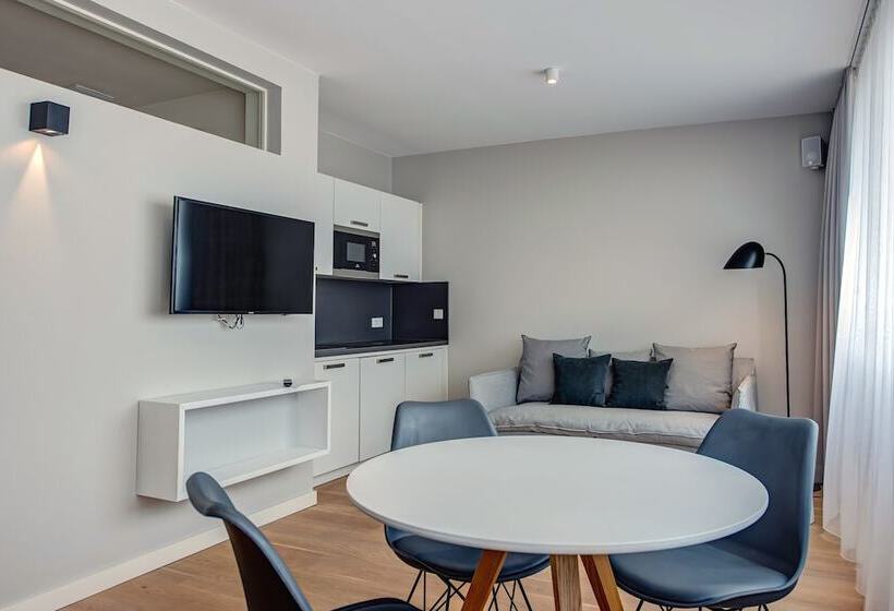 سوییت سوپریور, Landhotel Diana