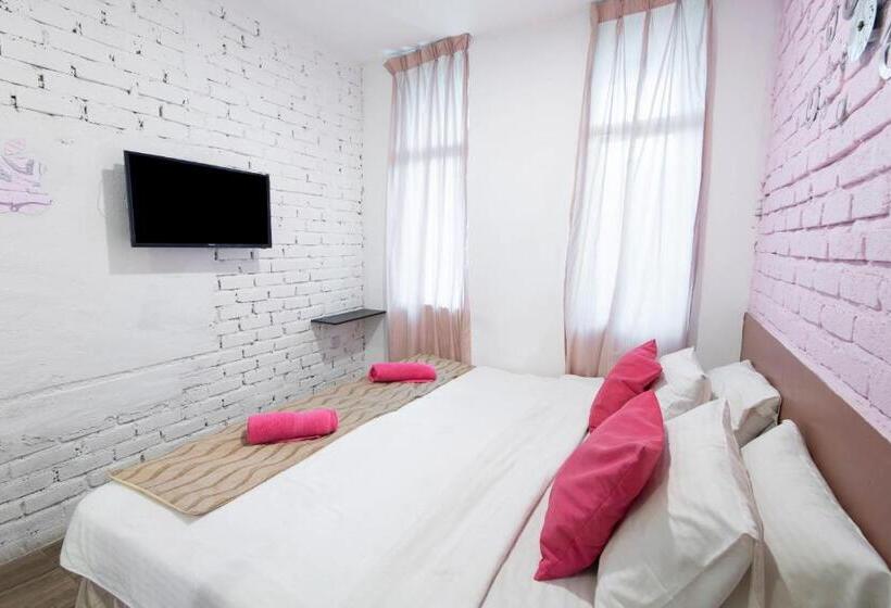 キングサイズベッドのデラックスルーム, Maleeq Hotel Meru Ipoh