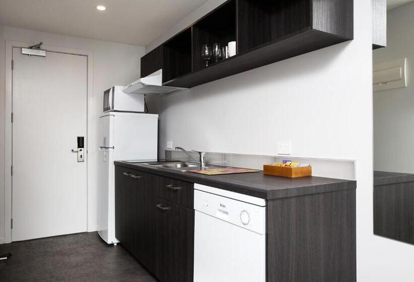 استودیوی استاندارد, The Metrotel