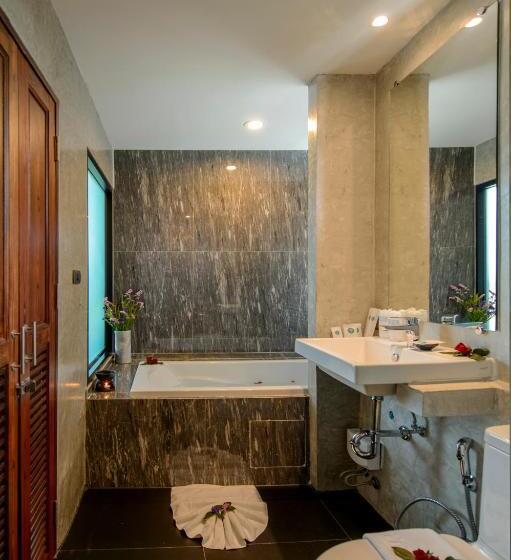 جناح مزوَّد بشرفة, Nap Krabi Hotel   Sha Extra Plus