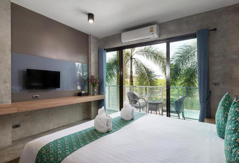 غرفة سوبيريور مطلة على حمام السباحة, Nap Krabi Hotel   Sha Extra Plus