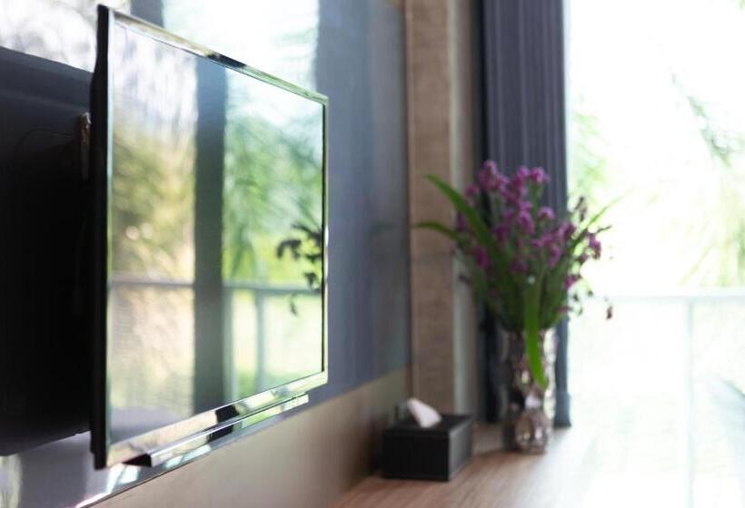 غرفة سوبيريور مطلة على حمام السباحة, Nap Krabi Hotel   Sha Extra Plus