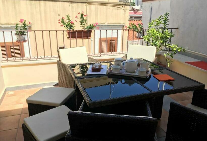 Standard Triple Room with Terrace, B&b Casa Rubis