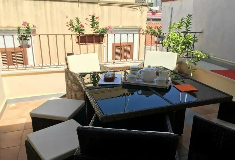 Standard Triple Room with Terrace, B&b Casa Rubis