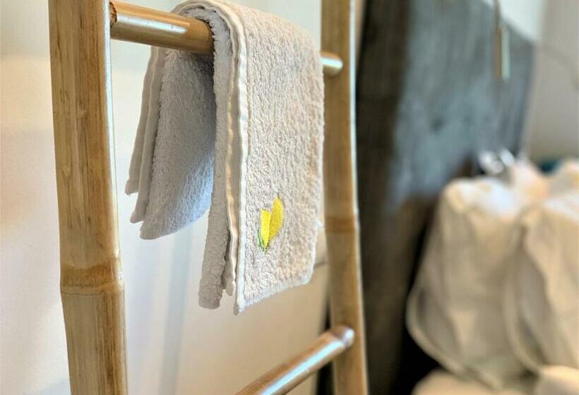 패밀리 스위트, El Amparo