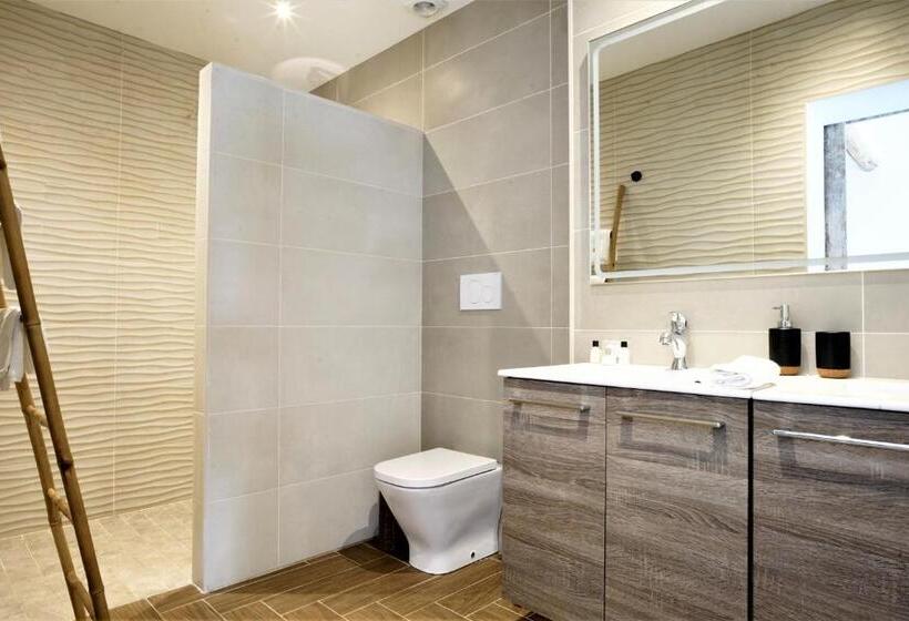 패밀리 스위트, El Amparo