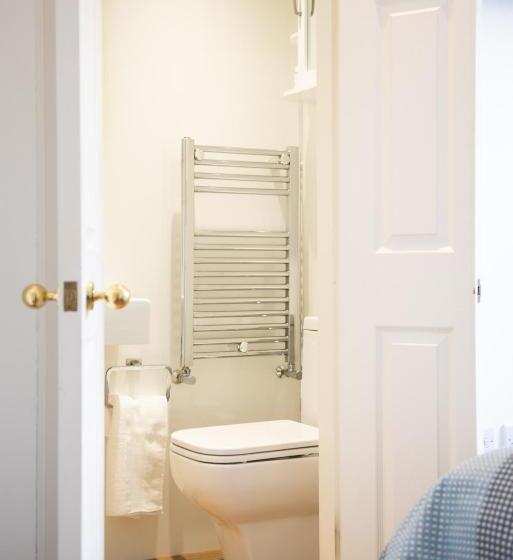 اتاق استاندارد, Parade School Guest Rooms