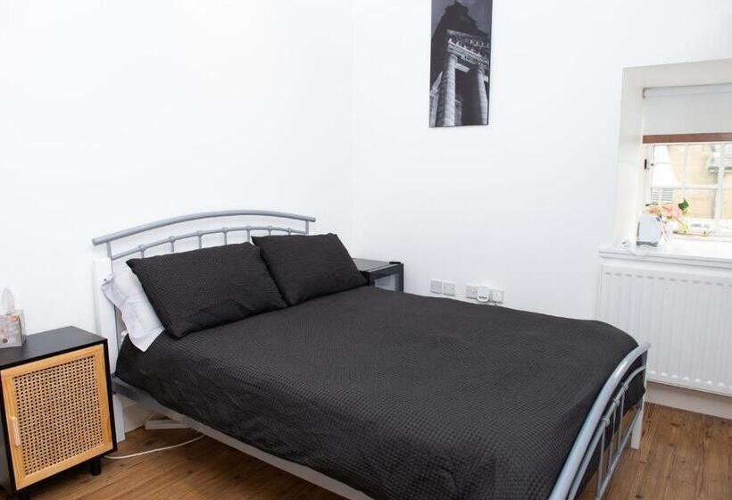 Номер Стандарт, Parade School Guest Rooms