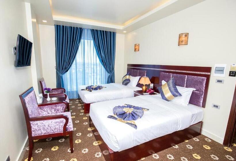 اتاق سوپریور با چشم‌انداز شهر, Gallant Hotel 168