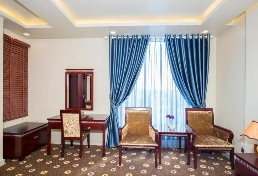 مجموعه ویستا شهر, Gallant Hotel 168