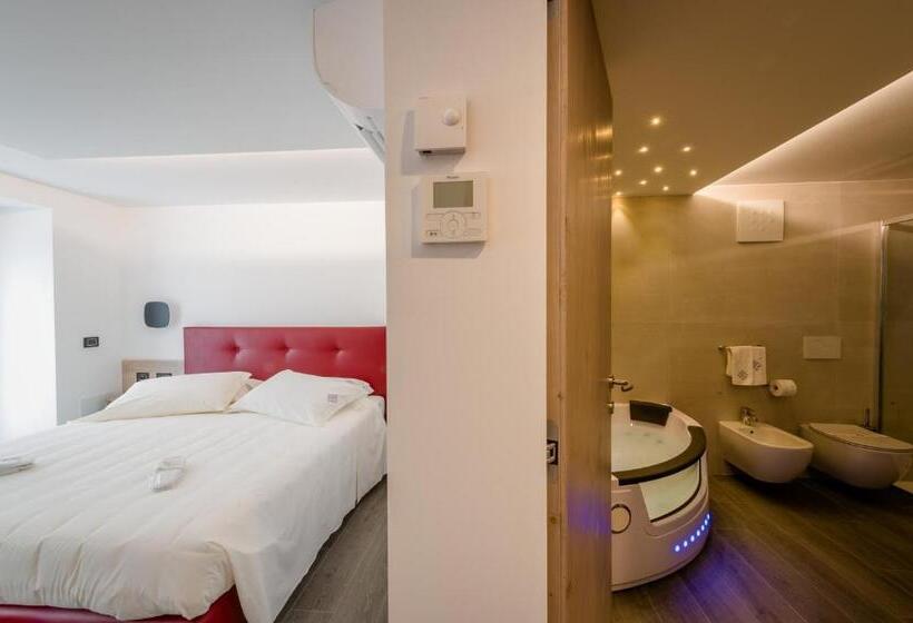 수피리어 룸 산전망, Ambra