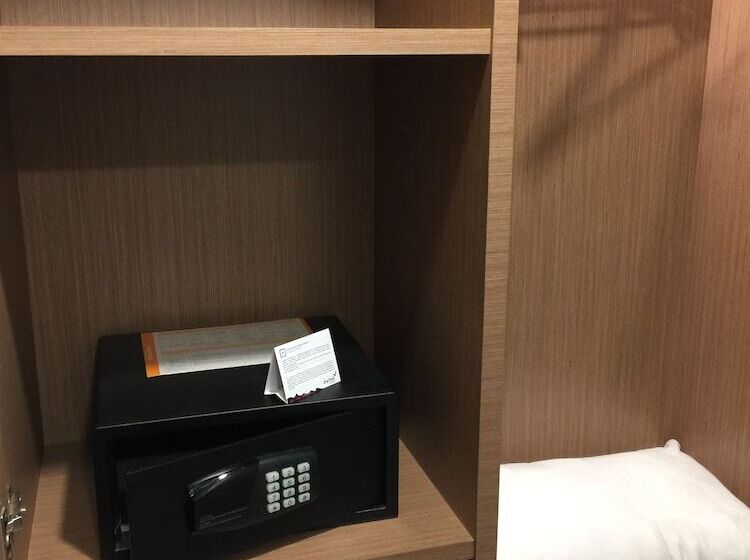 חדר דלוקס, Asialink Easy By Prasanthi