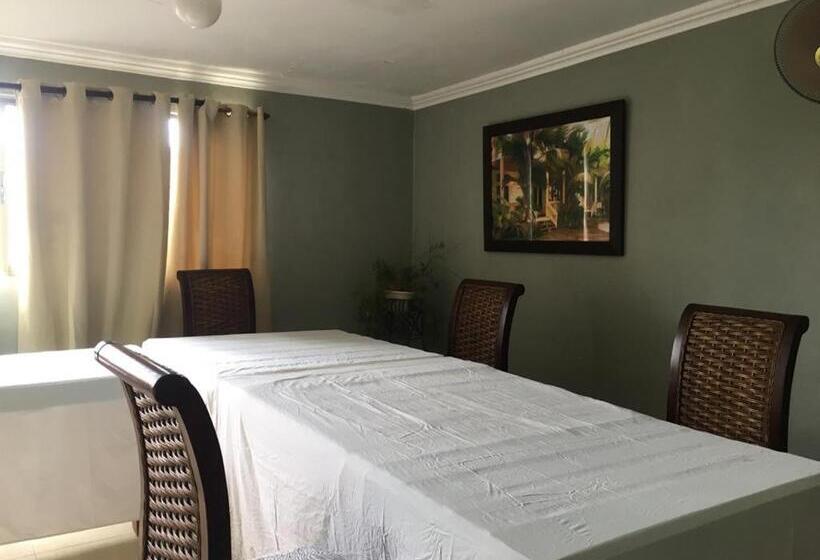 סוויטה אקזקיוטיב, Boutique Simona