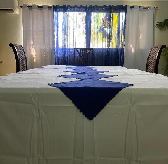 סוויטה אקזקיוטיב, Boutique Simona