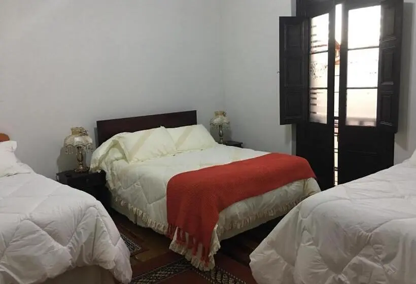 اتاق خانوادگی, Boutique Suri