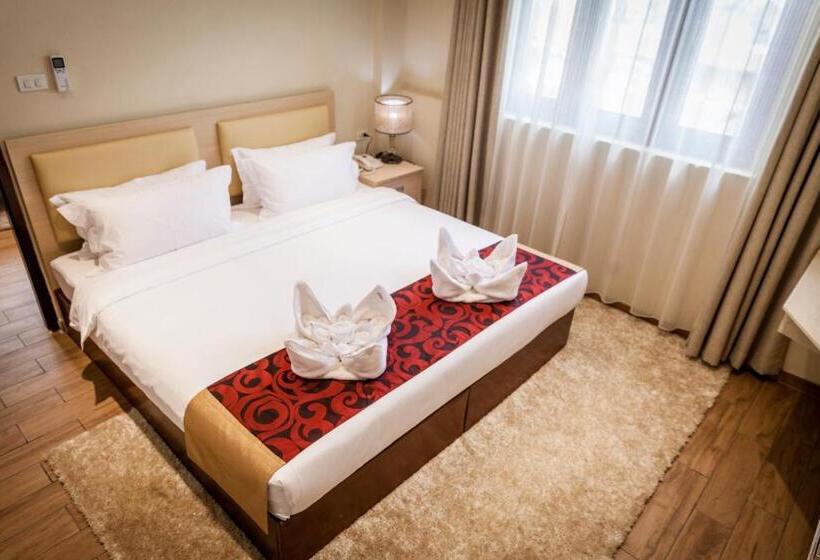 Люкс Кровать Кинг, Central Boutique