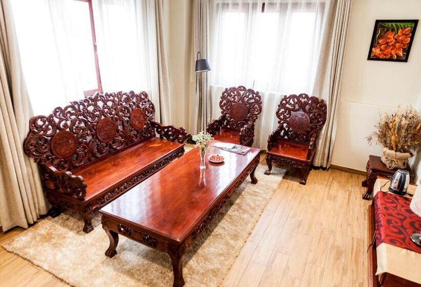 스위트 킹사이즈 침대, Central Boutique