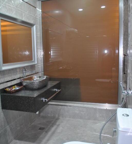 اتاق لوکس, Manor Luxury Hotel Baku